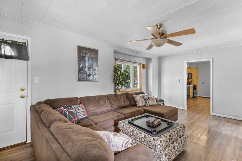 1222 Knapp St, Oshkosh, WI 54902