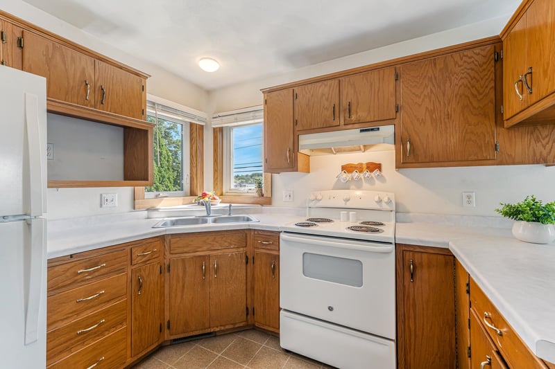 515 N Nash St, Hortonville, WI 54944