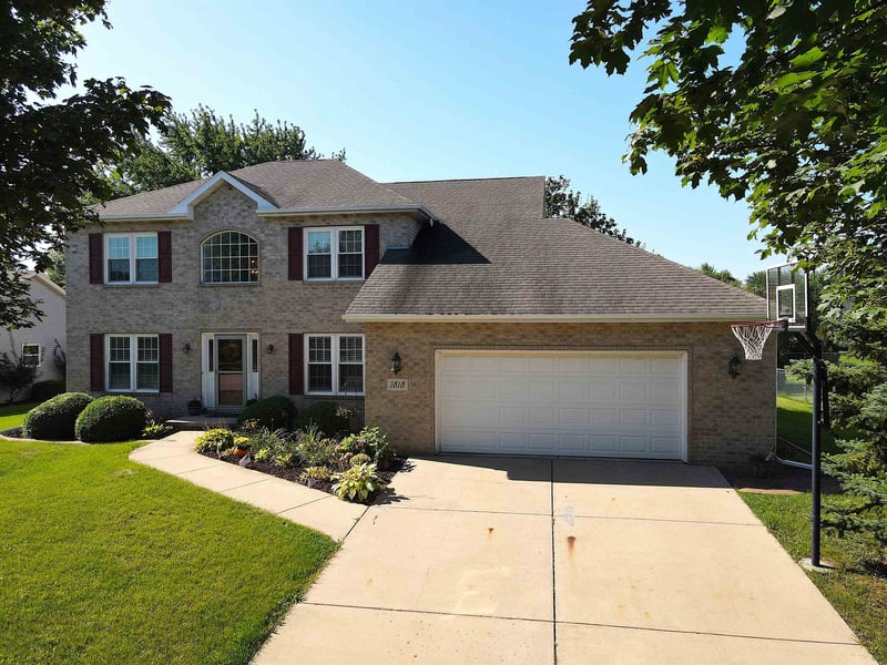 1818 Ledgeview Rd, De Pere, WI 54115-9201