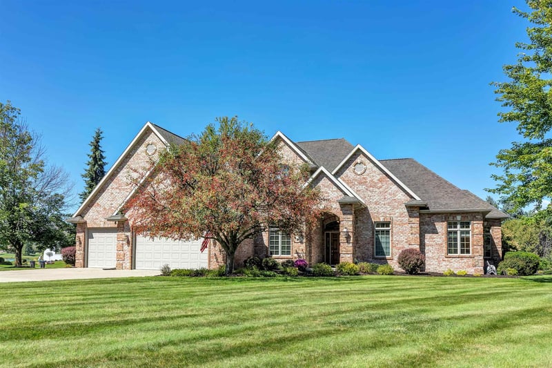 4360 Hilton Head Ct, Hobart, WI 54155-8640
