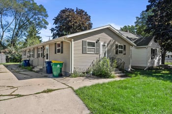 956 Langlade Ave, Green Bay, WI 54304