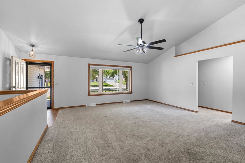 1188 Stillwater Ct, Green Bay, WI 54313