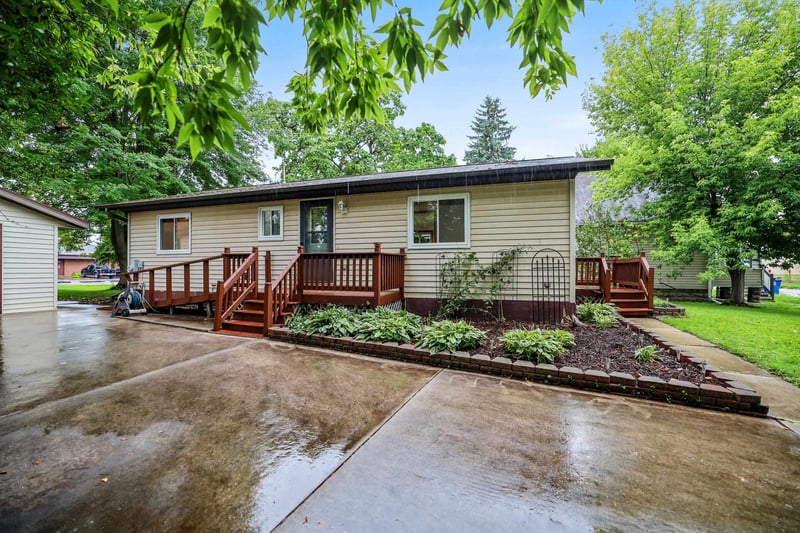 816 Smith St, Green Bay, WI 54302