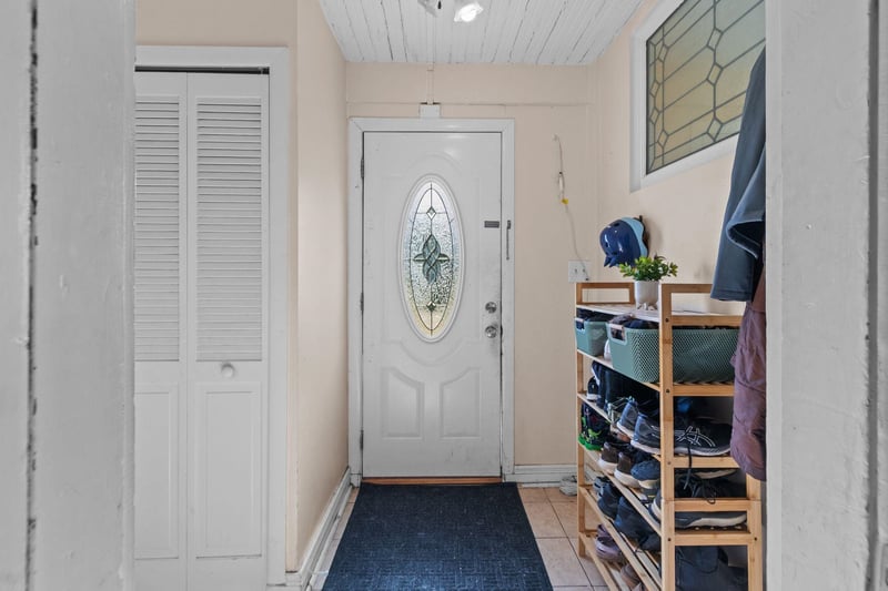 3 Eveline St, Oshkosh, WI 54901