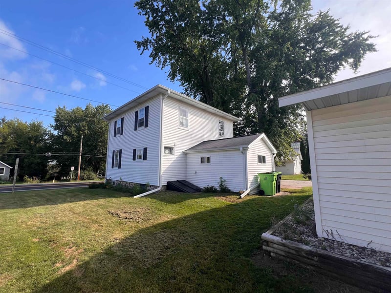 5283 Hwy Ii, Larsen, WI 54947