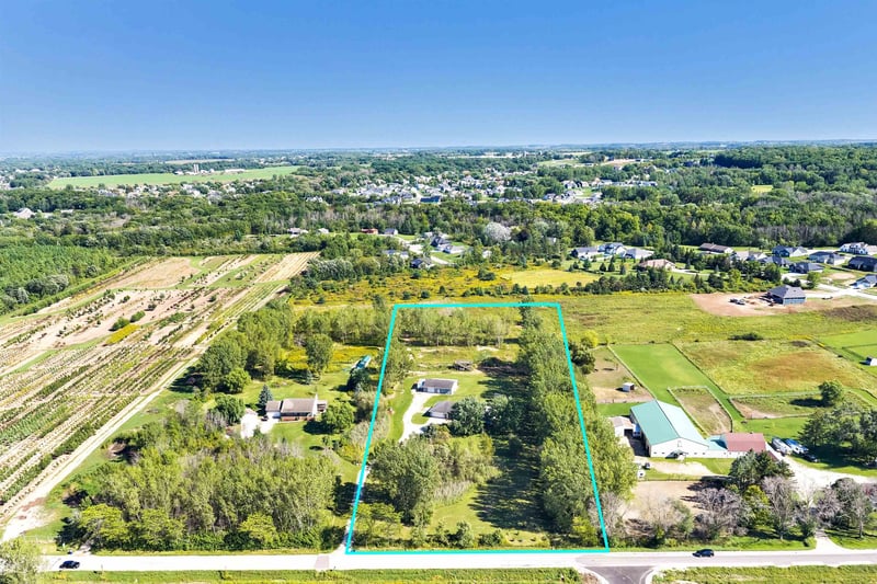 3545 Bower Creek Rd, De Pere, WI 54115