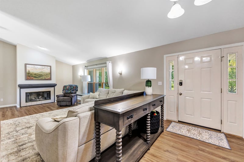 3545 Bower Creek Rd, De Pere, WI 54115