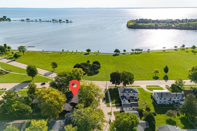 1120 Baldwin Ave, Oshkosh, WI 54901-4038