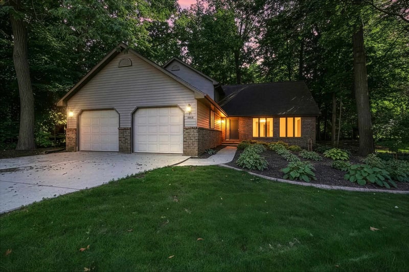 3155 Open Gate Trl, Green Bay, WI 54313-3153