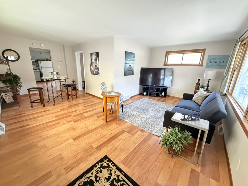 909 N Mason St, Appleton, WI 54914