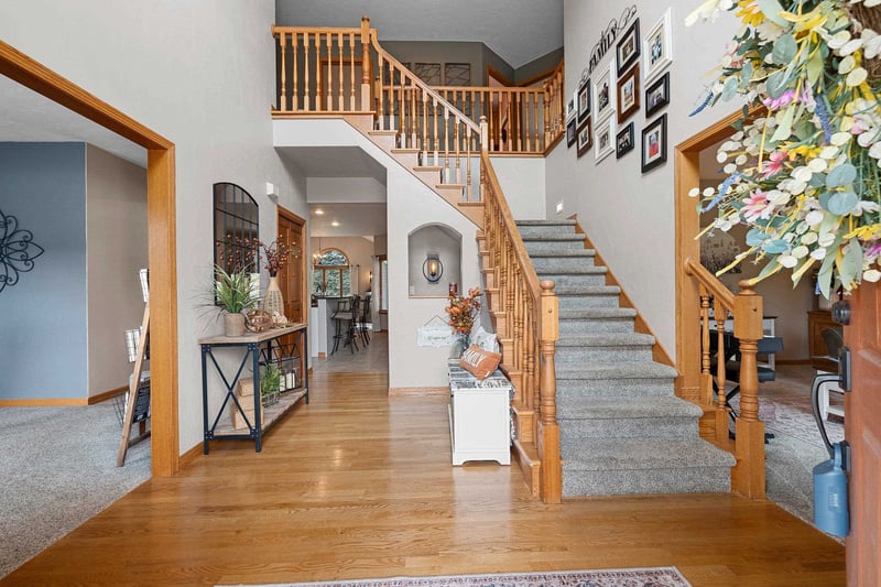 764 Saddlebrook Ct, Neenah, WI 54956-1472