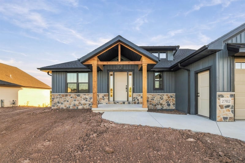 2782 Stelor Dr, Green Bay, WI 54311