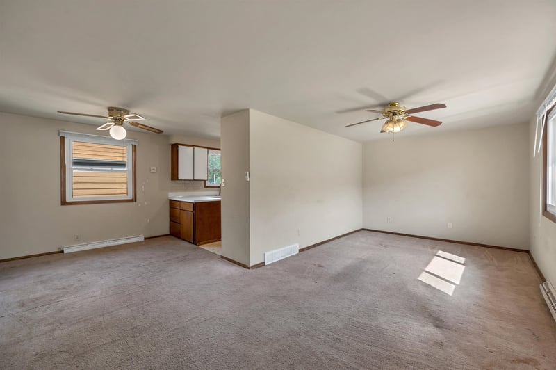 1104 Suydam St, Green Bay, WI 54301