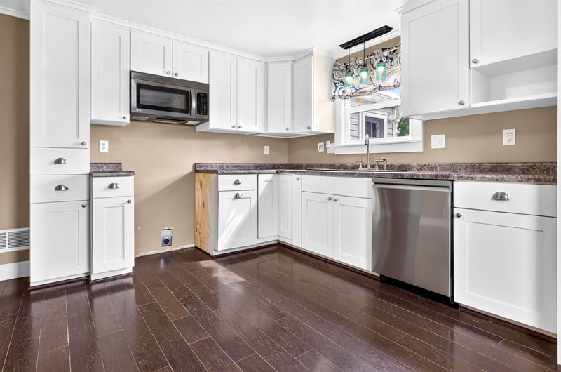 717 5th St, Menasha, WI 54952-2803