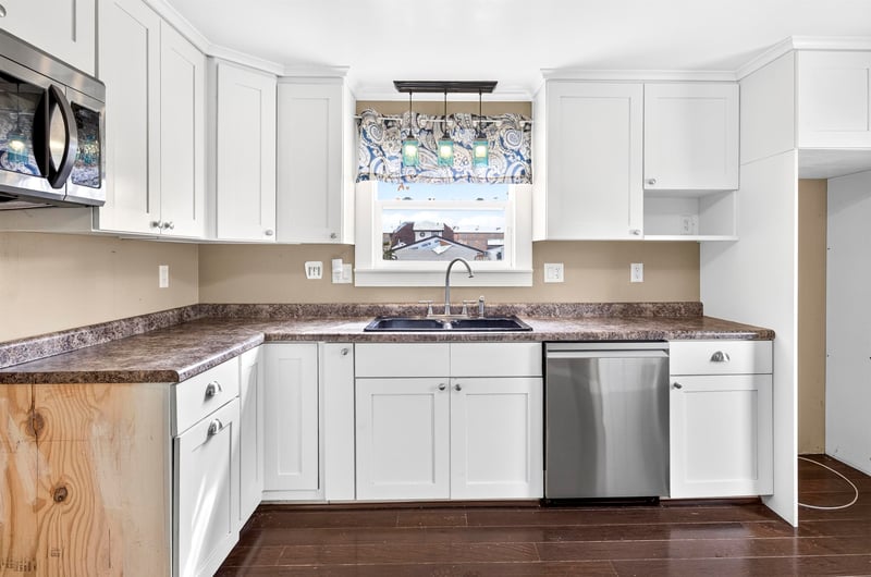 717 5th St, Menasha, WI 54952-2803