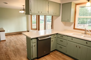 1255 April Ln, Green Bay, WI 54304-4038