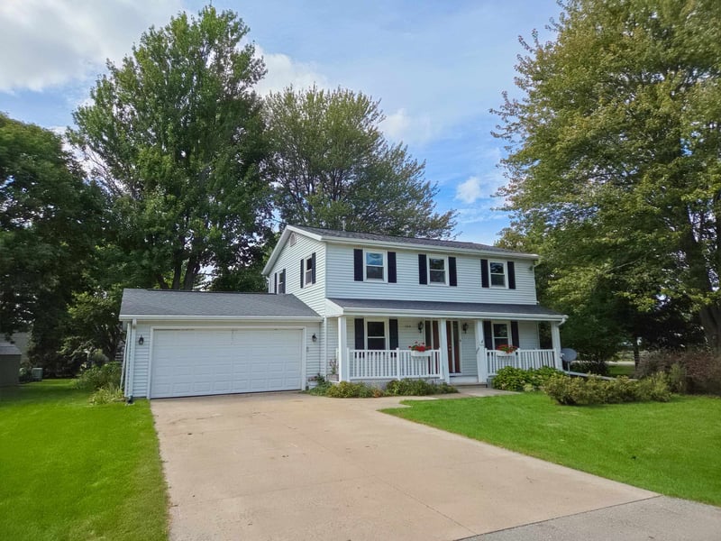 1310 Stead Dr, Menasha, WI 54952