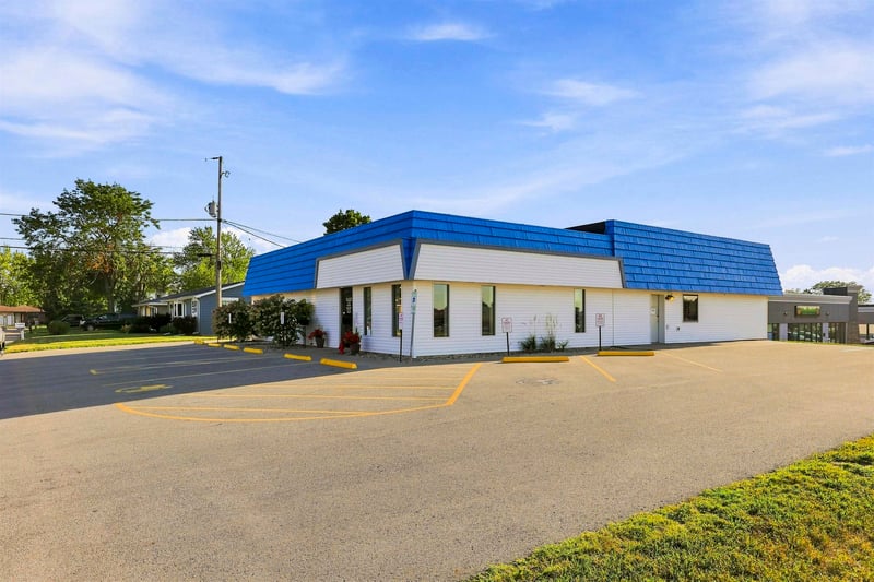 1001 W Northland Ave, Appleton, WI 54914