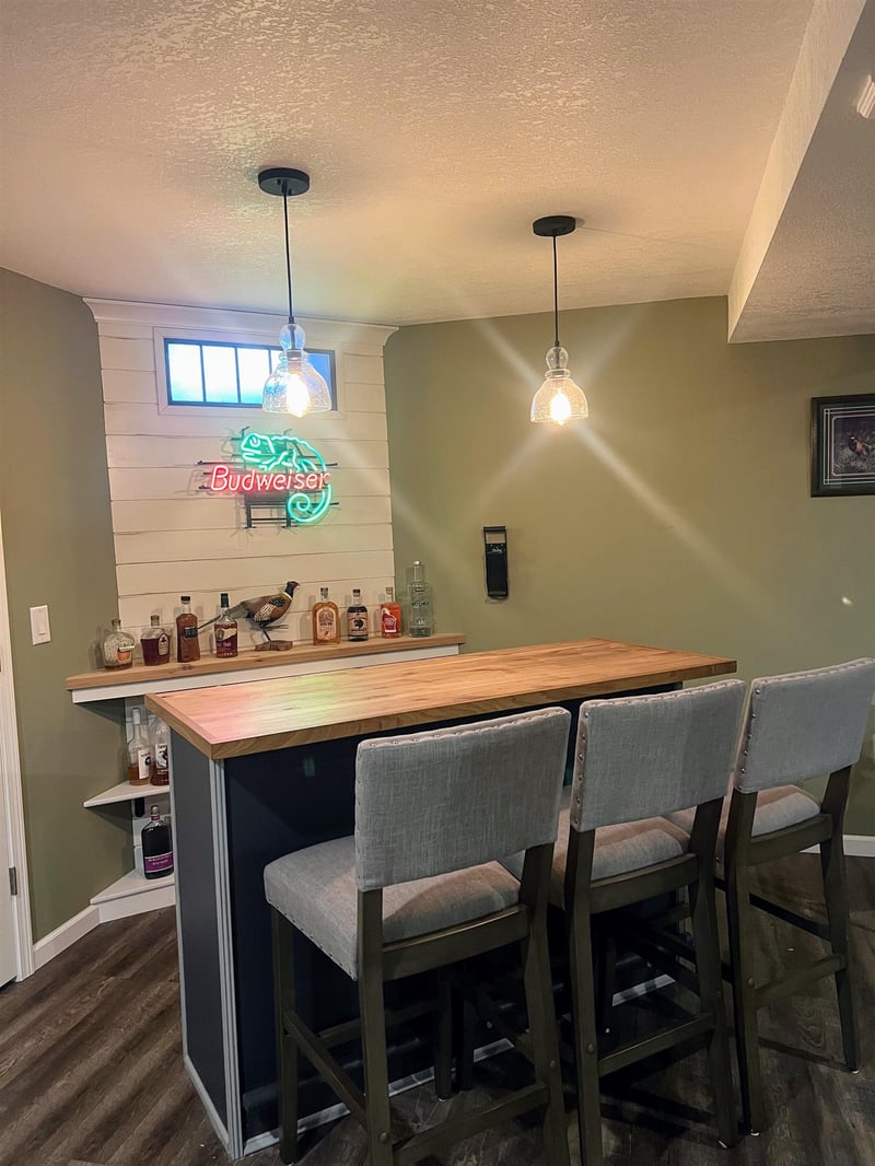 W6360 Goose Creek Cir, Greenville, WI 54942
