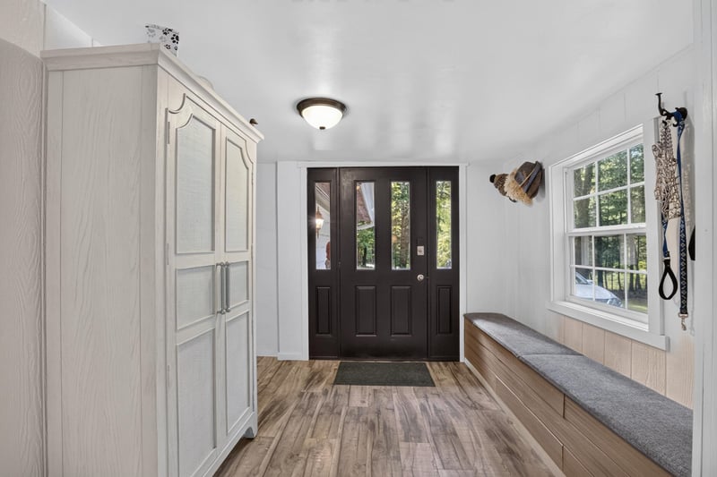 706 Melanie Ln, Oneida, WI 54155