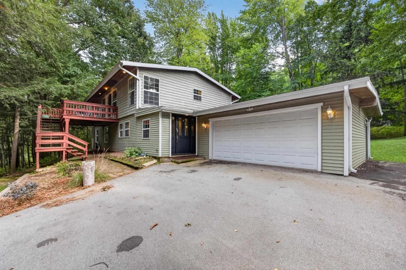 706 Melanie Ln, Oneida, WI 54155