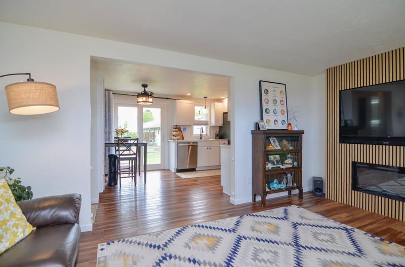 2713 Packerland Dr, Green Bay, WI 54313-6109