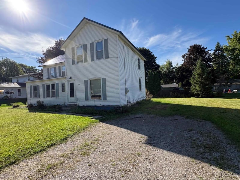 240 E State St, Bonduel, WI 54107