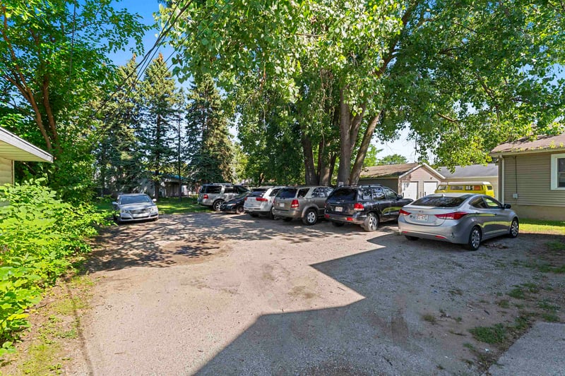 1453 Harvey St, Green Bay, WI 54302