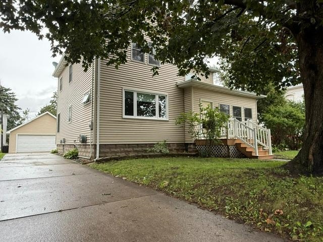 404 1st St, Menasha, WI 54952