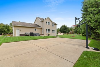 3562 Abbey Ct, Green Bay, WI 54313-7471
