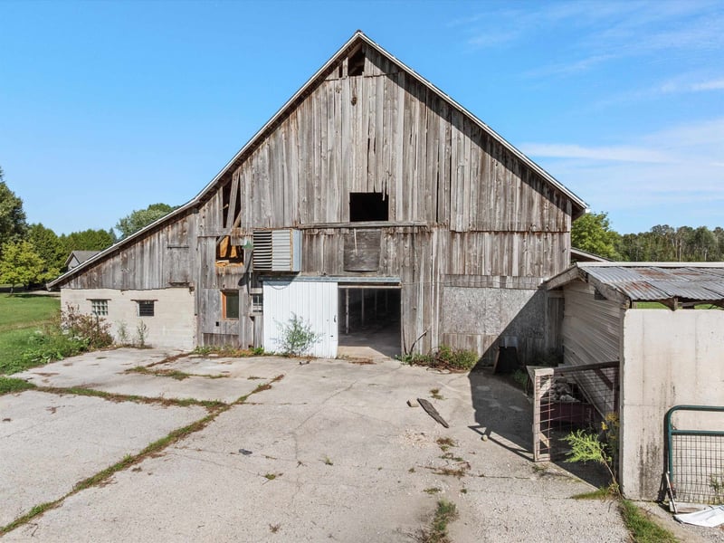 E1933 County Road Ab, Denmark, WI 54208-9204