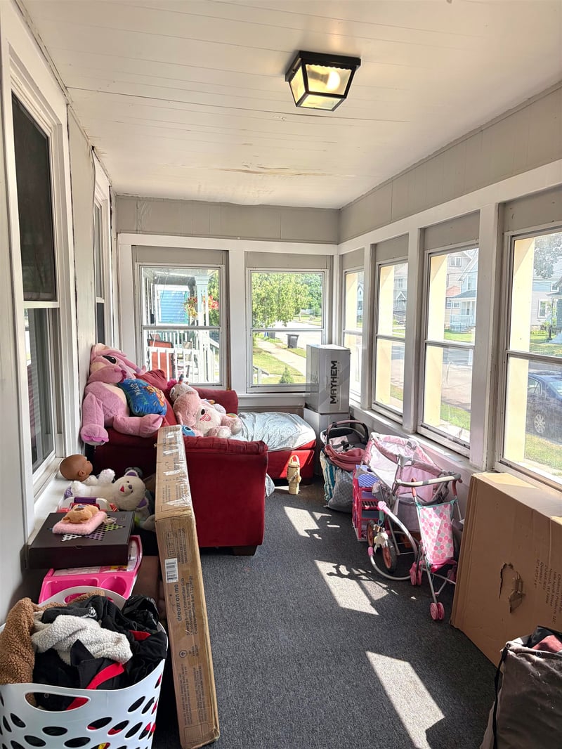 504 Ceape Ave, Oshkosh, WI 54901-5209