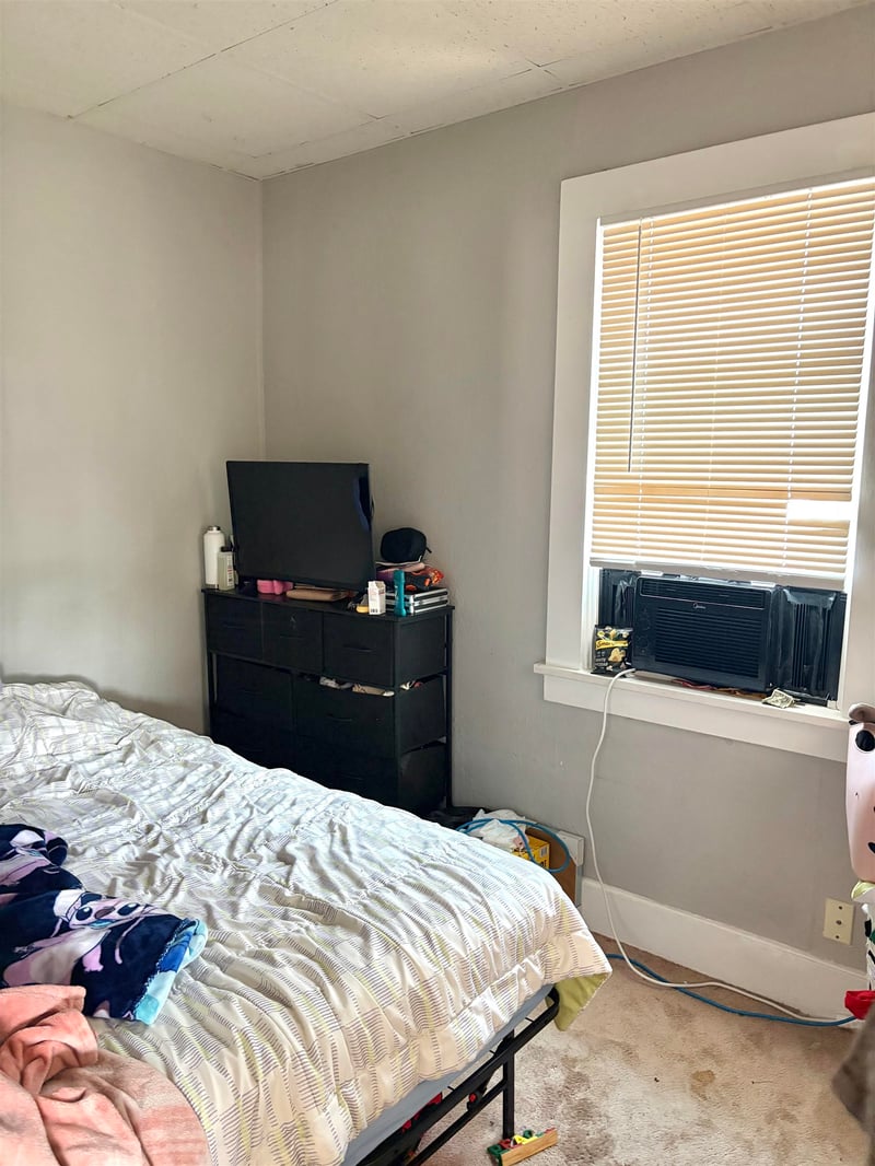 504 Ceape Ave, Oshkosh, WI 54901-5209