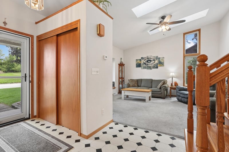 617 Donna St, Chilton, WI 53014