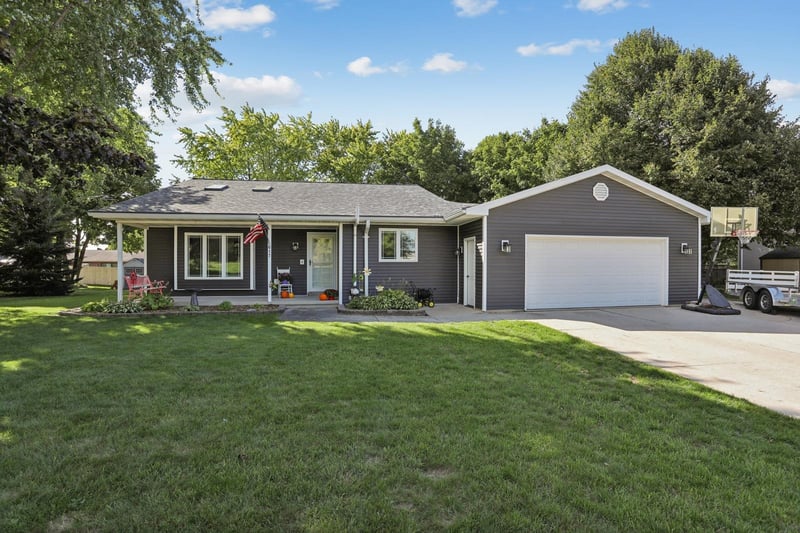 617 Donna St, Chilton, WI 53014