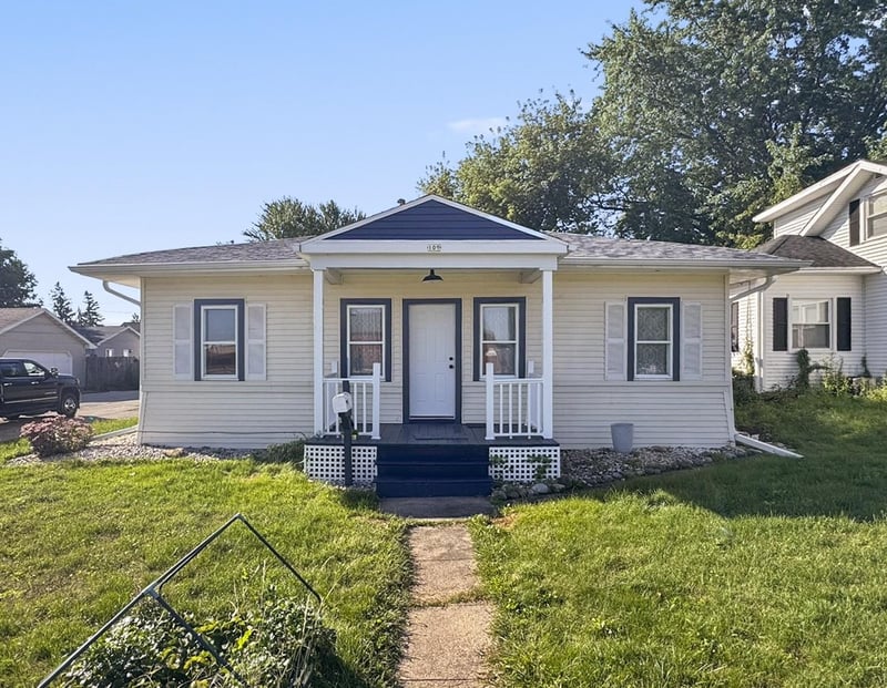 109 E 1st St, Kimberly, WI 54136