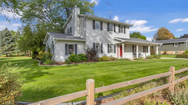 1707 Pilgrim Way, New Holstein, WI 53061