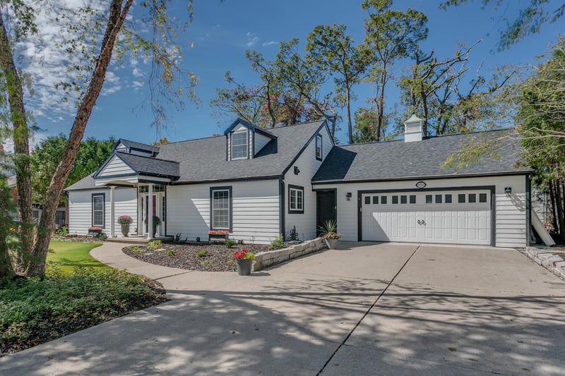 1701 S Hillcrest Dr, Appleton, WI 54914
