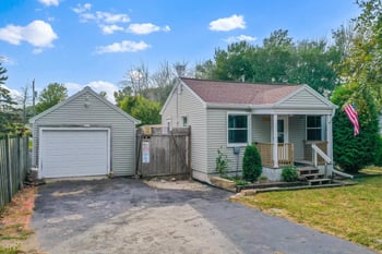 3939 Agamaite Rd, Green Bay, WI 54311-9763