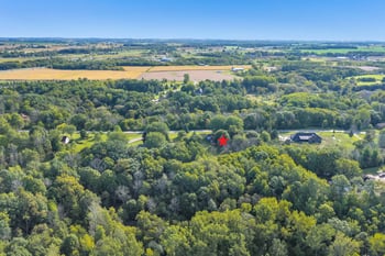 3826 Hidden Valley Ln, Green Bay, WI 54311