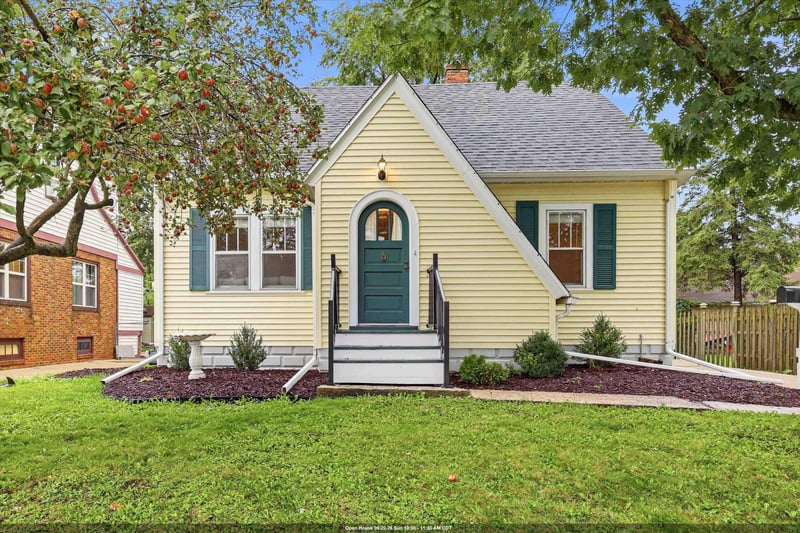 310 Gray St, Green Bay, WI 54303