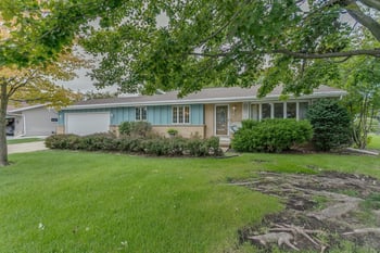 934 Nicolet Ave, Oshkosh, WI 54901