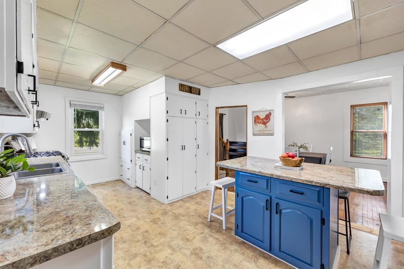 13021 Velp Ave, Green Bay, WI 54313