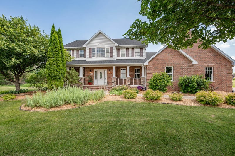 2756 Amethyst Ct, Green Bay, WI 54311
