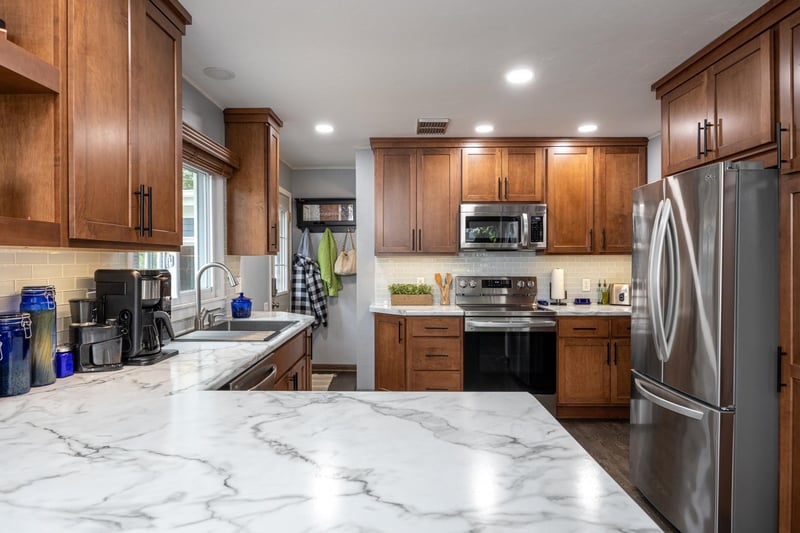 1406 Hazel St, Oshkosh, WI 54901