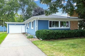 1406 Hazel St, Oshkosh, WI 54901