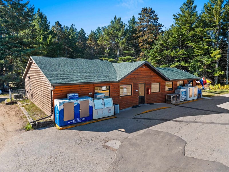 15376 County Road W, Crivitz, WI 54114