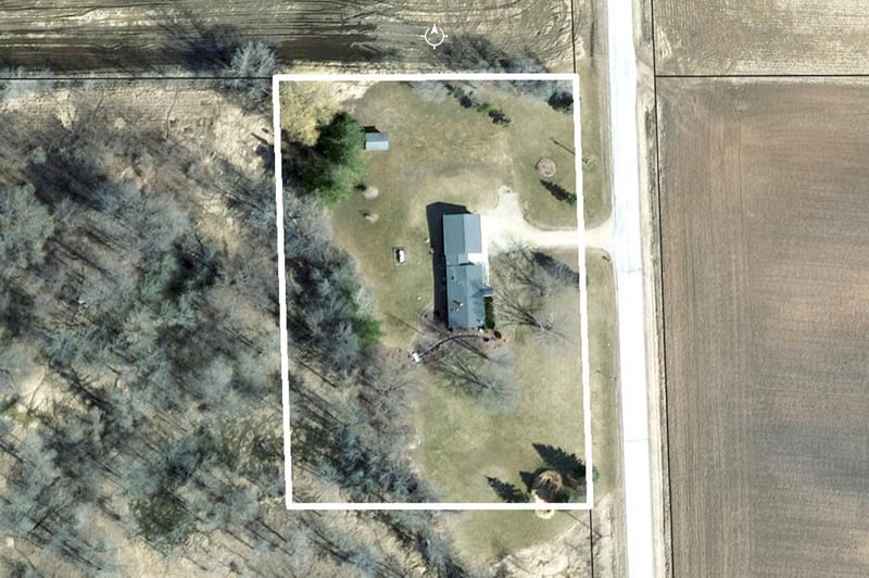 N7081 Buboltz Rd, New London, WI 54961-9221