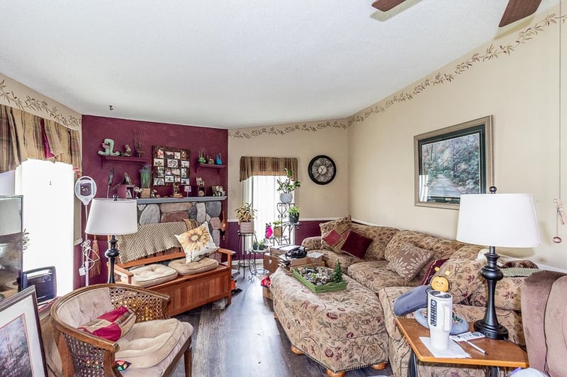 N7081 Buboltz Rd, New London, WI 54961-9221
