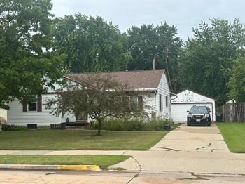 412 N Eagle St, Oshkosh, WI 54902-5516